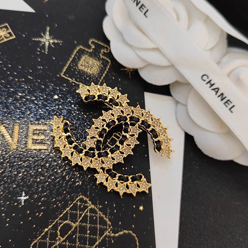Chanel Brooch 03yxs336